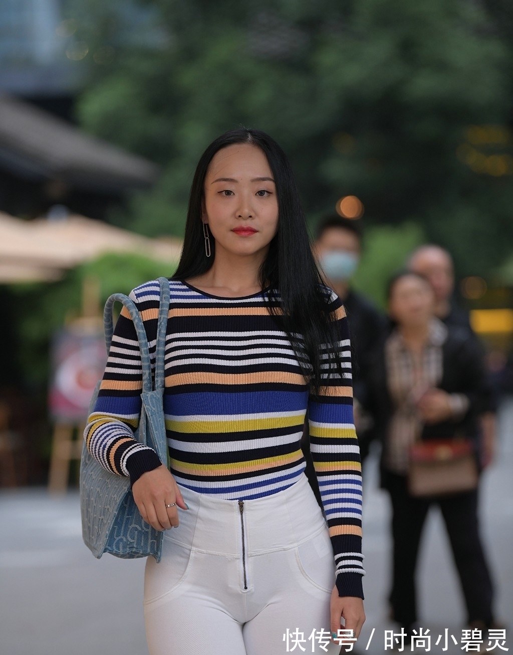 搭配","m":"be06662db9e74c1719bd6034531f8f072812e4b","nlabel":"stat_3049587281:zm.news.so.com:6LW36LeR57q/5LiK55qE6Lqr5b2x,pageType_zmt,glevel_3","ntag":"tfashion;sfashion_时尚;kfashion_1:魅力;kfashion_1:搭配;call_P:全类:时尚