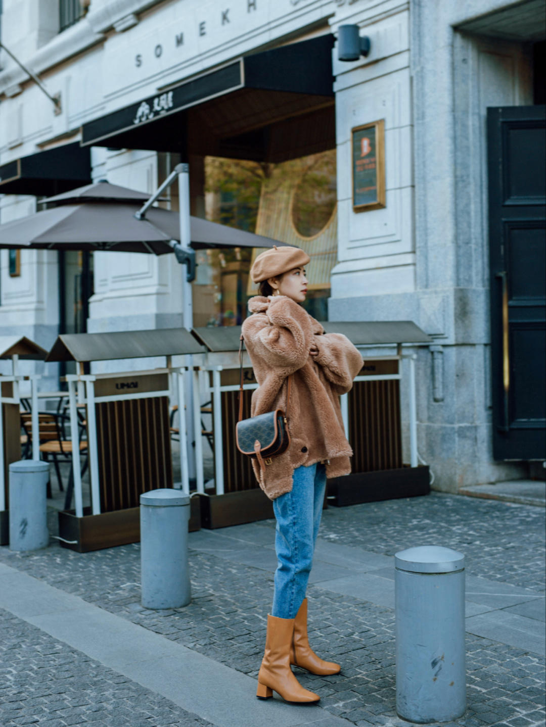 穿搭|冬季保暖穿搭还得看“泰迪绒外套”,时髦精致又有个性,美得高级