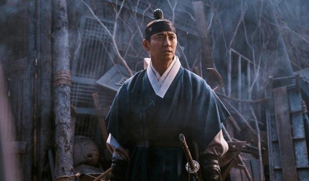 韩剧 尸战朝鲜外传 全智贤剧照释出 网友 蒙上面纱 美度不减 快资讯