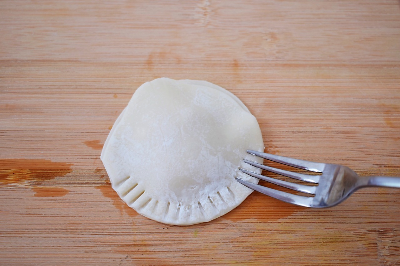 好吃可口的饺子皮香蕉派，美味健康，一口满足