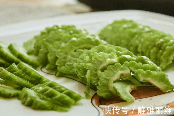 苦瓜|以下食物是脂肪的克星,每天吃几口,甩掉大肚腩,变身小蛮腰