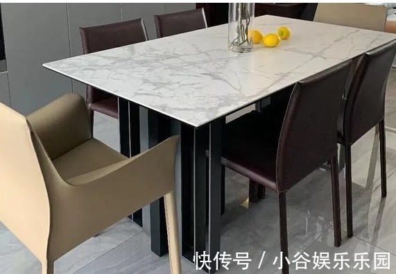 瓷砖|为何灰色瓷砖很流行？有什么优点和缺点？选择时要注意什么？