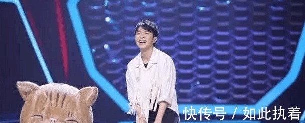 花楹|《蒙面唱將》最“失敗”歌手, 上臺就被認出來, 網友 賣萌沒用!