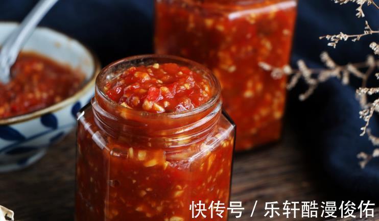 青青|每天一个鸡蛋,竟查出甲状腺癌,医生比烟酒还伤甲状腺,别再吃