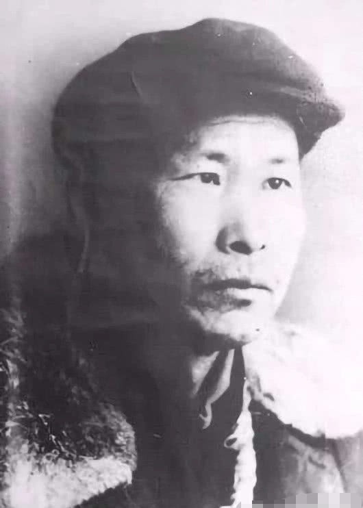 令人|此人是狼牙山五壮士之一，被树枝挂住幸免于难，晚年生活令人感慨