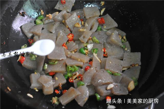 一到夏天，此菜就供不应求！清早就被抢光，女人个个都爱！