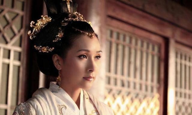 威后|那些惊艳了先秦的女子,远见卓识的威后,工于心计的郑袖