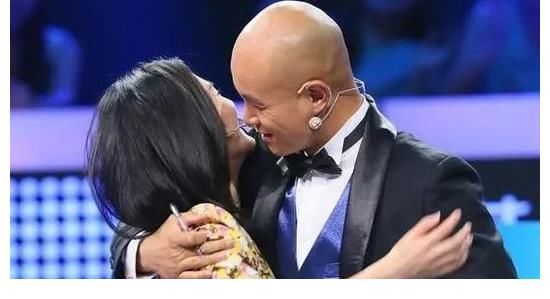 媽媽聽我說|主持人樂嘉回應“強吻謝娜”一事，稱網友沒有最基礎的分辨力