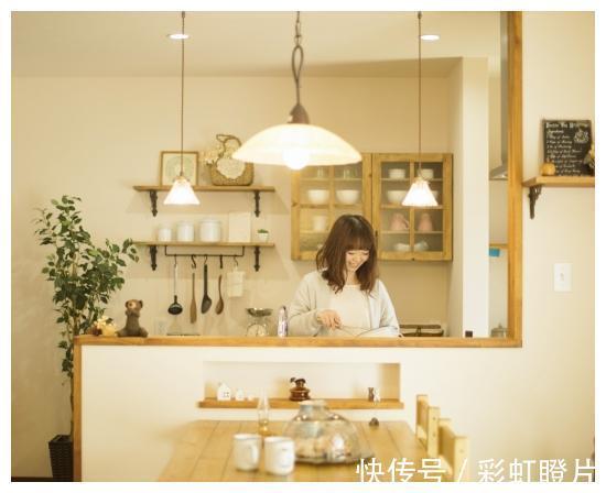 收纳|我家把灶台抬高了20cm,再挖个洞,老婆夸赞收纳空间太强了!