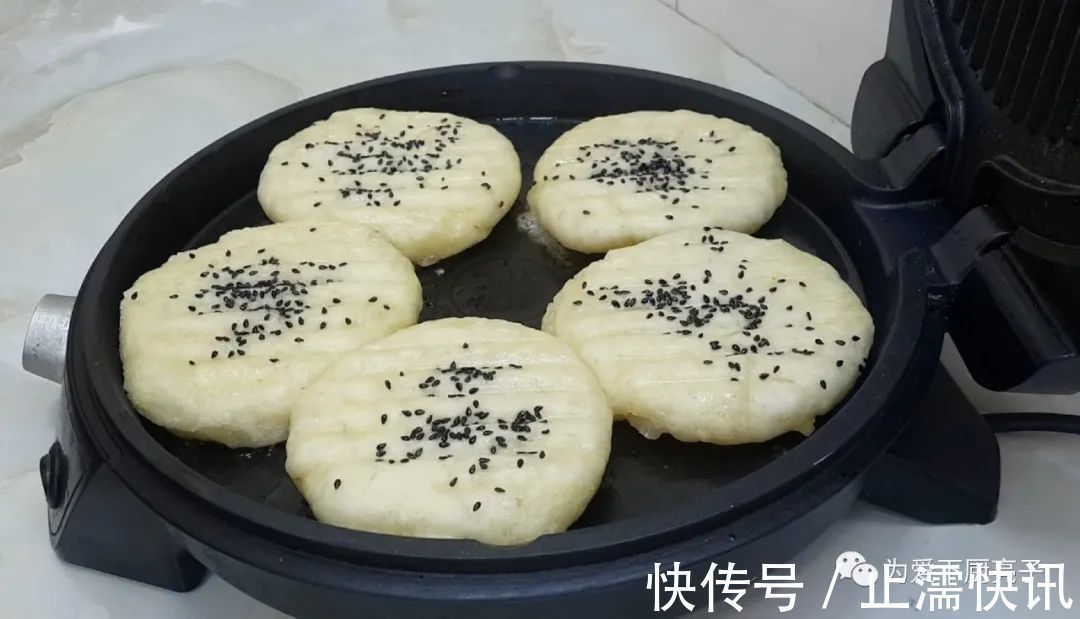 香酥|家常小糖饼的做法，教你配方比例，个个香酥又掉渣，真的太好吃了