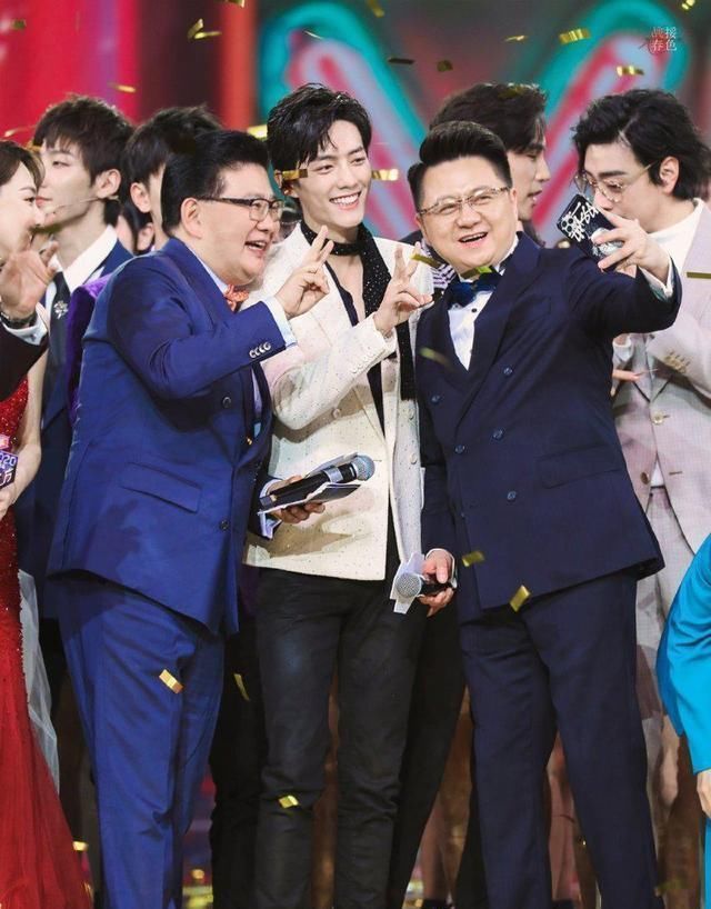 不出意外的话,今年的东方卫视跨年将会成最大赢家,因为肖战来了