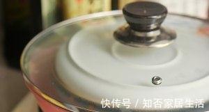 不能出门在家吃什么简单美味又营养？送您嫩滑又多汁的南瓜蒸排骨