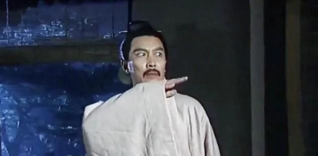 郑庄公|一代雄主为何背上了千古骂名说说被孔子他们骂惨了的郑庄公