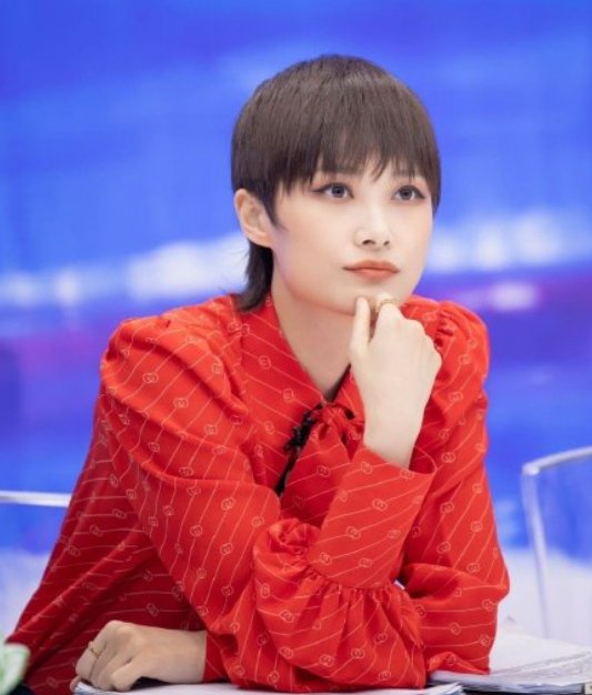 《青你3》初评级开始，李宇春要求选手全开麦，网友评论真相了