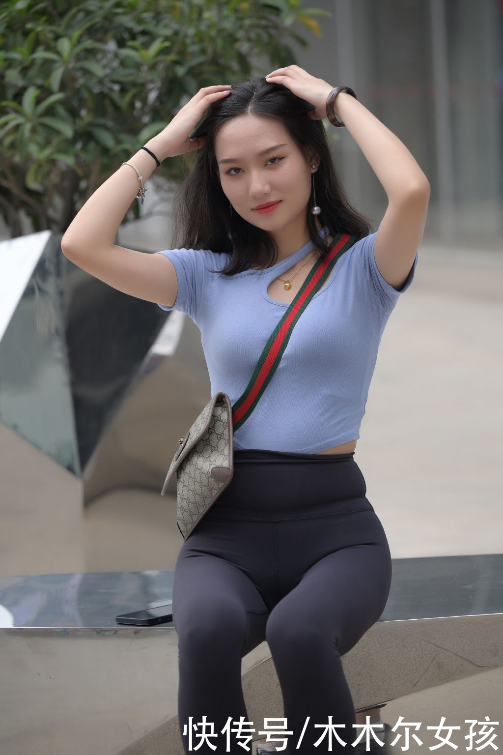 版型|夏季修身的打底裤，同样穿出显瘦的效果，搭配短袖衫清爽又休闲