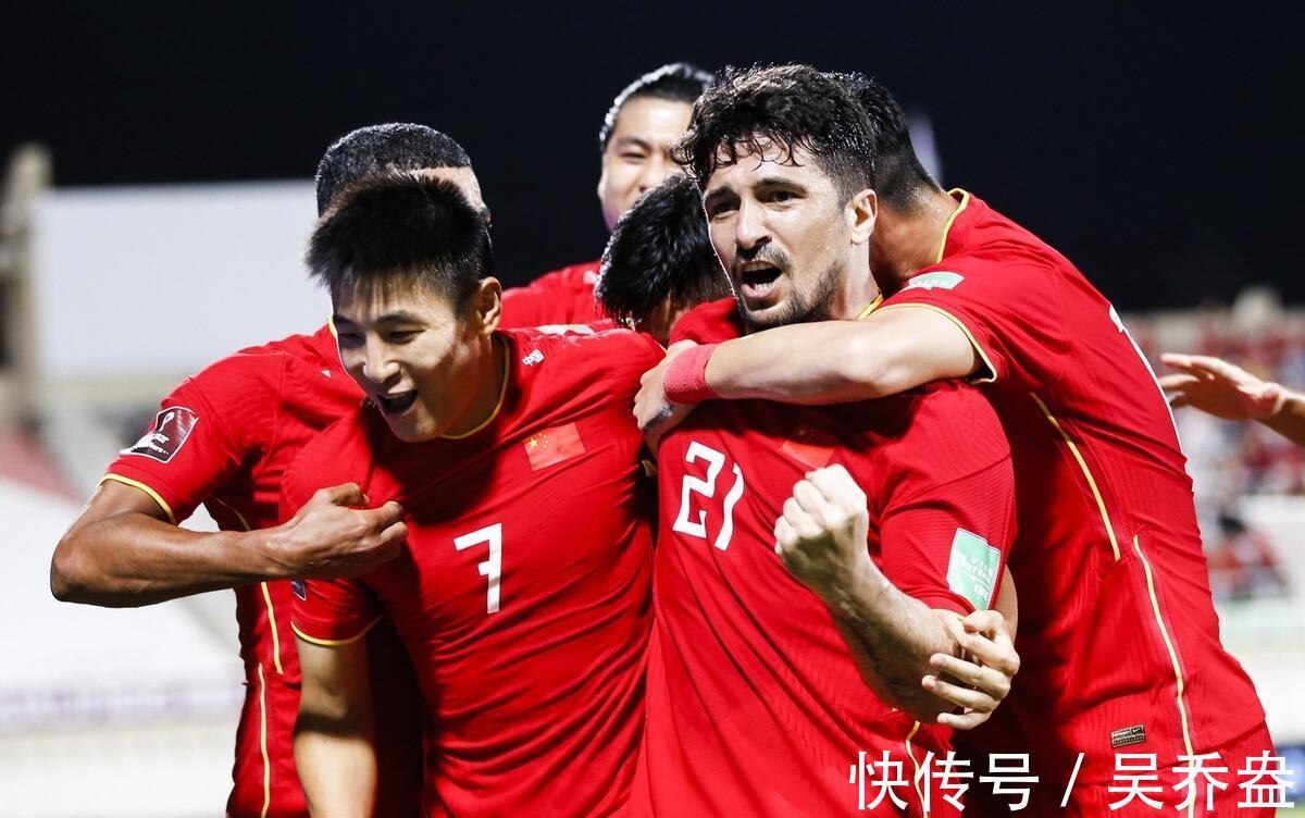 归化|感谢上帝?恒大归化回家后首度发文,记者:归化要有团队合作意识