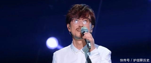 评委 王者在歌唱,青铜当评委:“情歌教父”周传雄,该不该现在出现