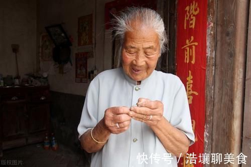 丧葬乱象！农村“丧葬乱象”越演越烈？4大现象让人不齿！网友：早该治了