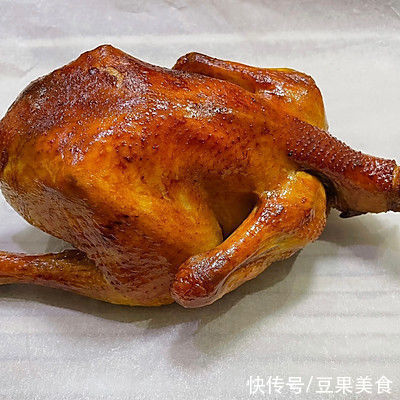 外焦里嫩爆汁烤全鸡-烤箱版