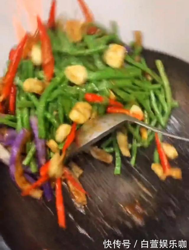 豆角烧茄子|今天美食,豆角烧茄子,在家自己做的饭店炒菜!能吃三碗大米饭