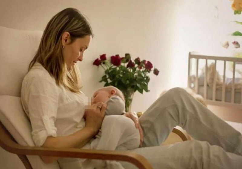 医生|9月大宝宝因吃错辅食入院,医生无奈养娃不能大意,别乱喂辅食