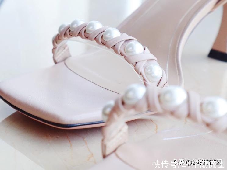 凉鞋|肉脚女孩怎么选凉鞋？跟我买不踩雷