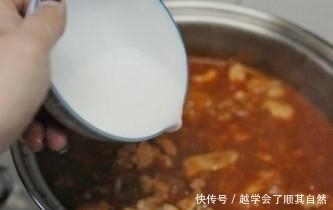  炸酱面一学就会，复刻韩国大厨做法，超美味酱香浓郁，懒人必备
