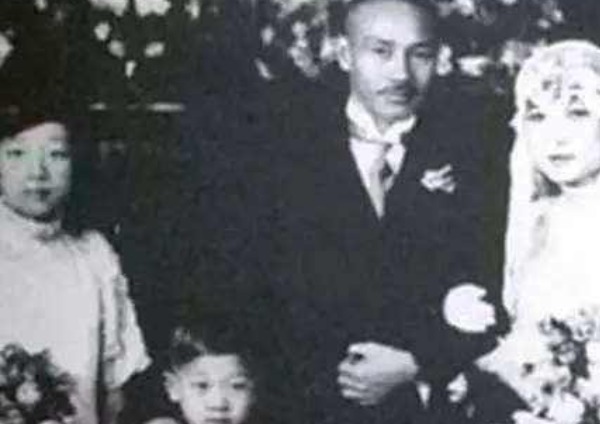 有没有|14岁蒋介石奉母命娶18岁毛福梅,蒋介石有没有爱过这位原配妻子?