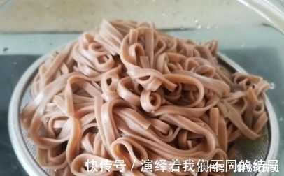 味道|8分钟做好早餐，营养高味道好，一碗特别的面，学会就不用买了！