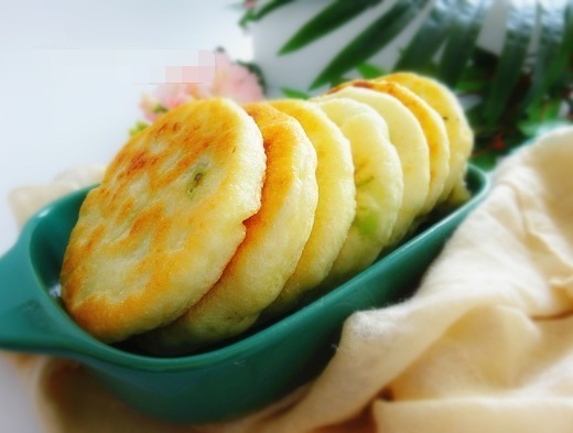 快手发面葱香饼，按照我这么做，菜都不用吃，太香啦