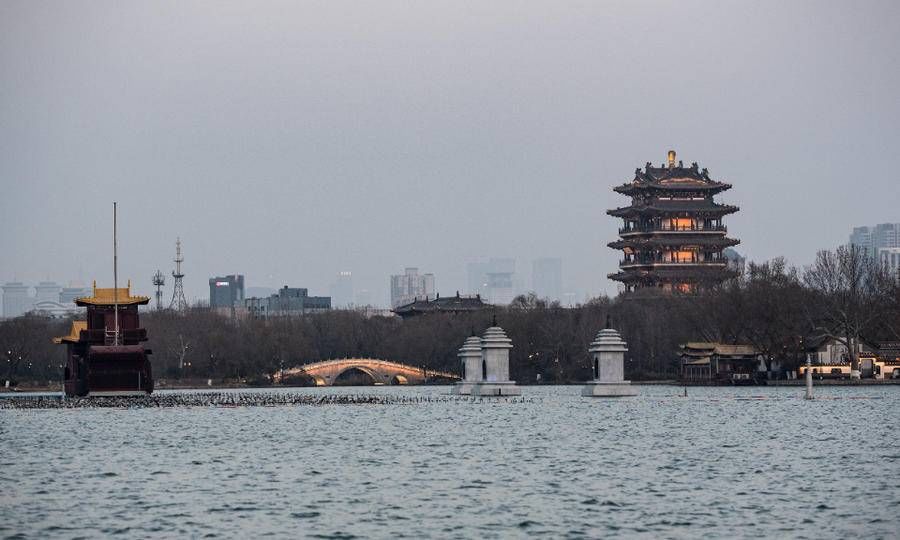 大明湖|苏辙眼中的济南有多美，看看它诗词中的美景，你知道都在哪儿吗？