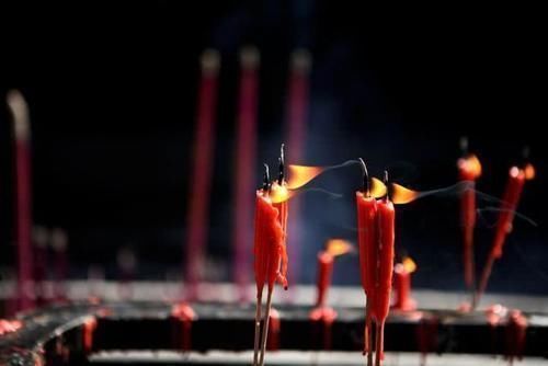 老人说“东西三不借,借了家准败”,古时三不借,今来三不借