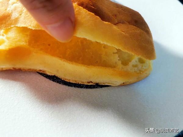 空心泡芙，填入芒果冰淇淋，果酸成了甜蜜的幸福桥梁