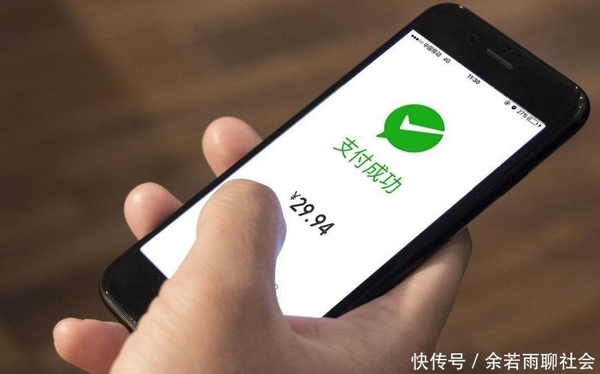 老板|男子餐馆吃饭,每次都点同样的菜,一个月后,老板脸色大变