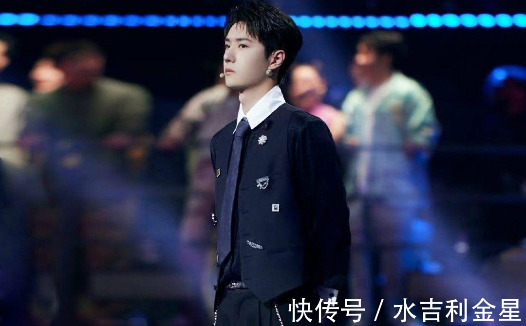 《街舞4》决赛一触即发,王一博化身“夸夸群主”,彩排背影略显落寞