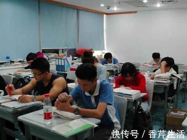 复读|学生复读了一年，为何高考成绩比之前还差高三老师揭露其中真相