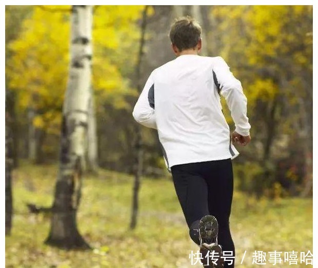 女生|男生天天跑步,不知不觉会出现5种优点,女生最爱第五种