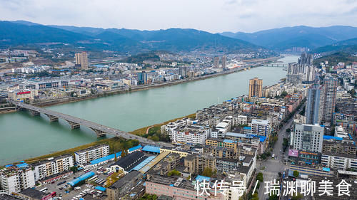 三居室|王健林建议购房者:买三不买二,面积不超过110平,有何道理呢?