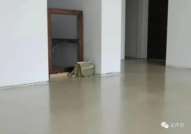 水泥自流平|是什么让你放弃水泥自流平,选择了瓷砖?是造价高还是易裂缝?