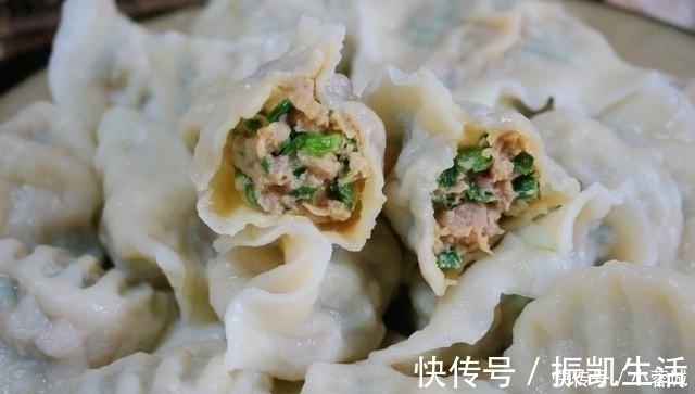这个馅的饺子百吃不厌,我家每周都包一次,馅香味美,真好吃