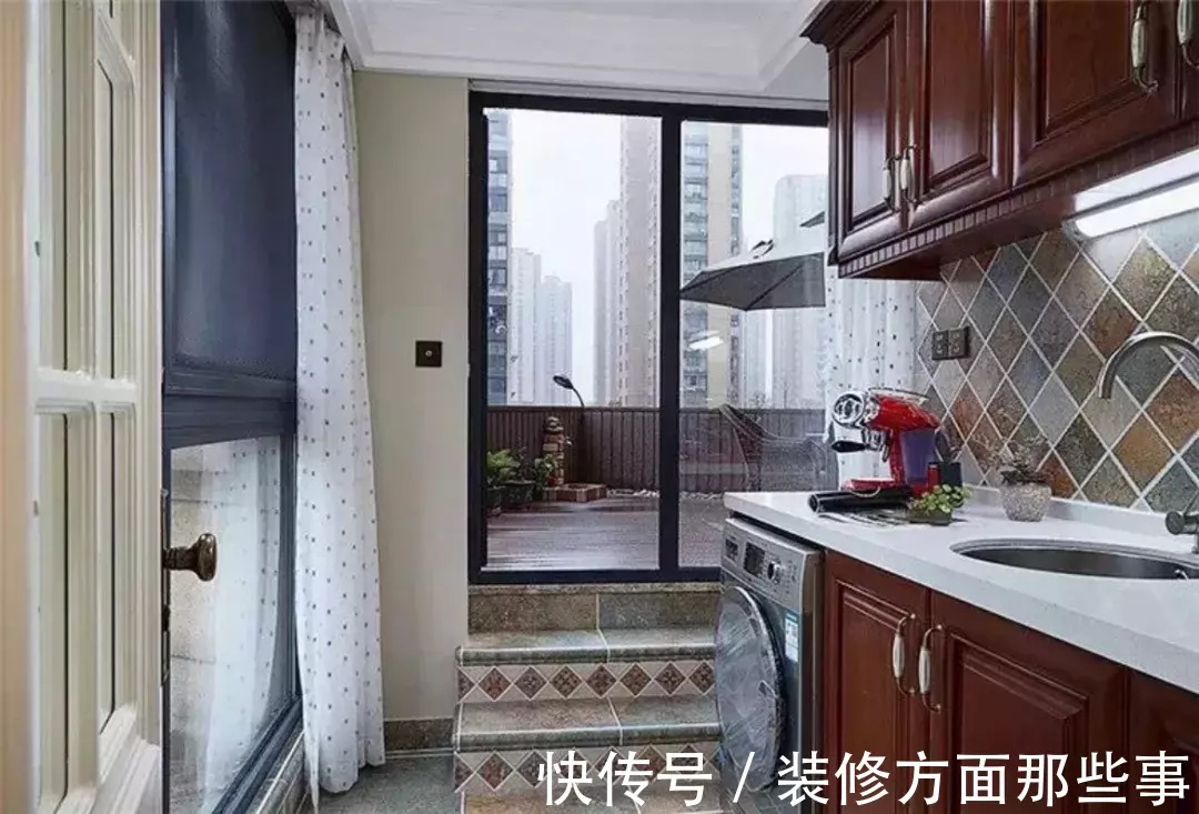 小阳台|厨房的小阳台,究竟该如何利用才不浪费?