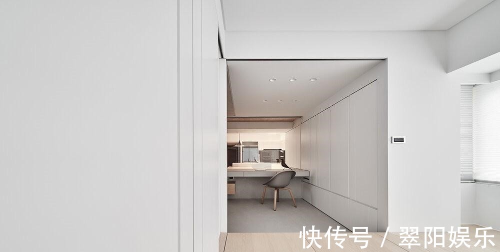 柜子|这个三合一布局火了,利用榻榻米布局书房+衣帽间+休闲区,绝了