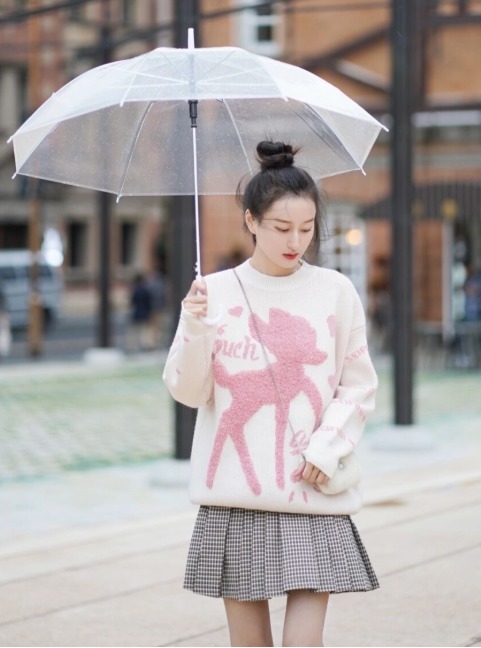 裙装|秋冬穿毛衣,尽量搭配半身裙,优雅时髦显气质,时髦百搭不出错