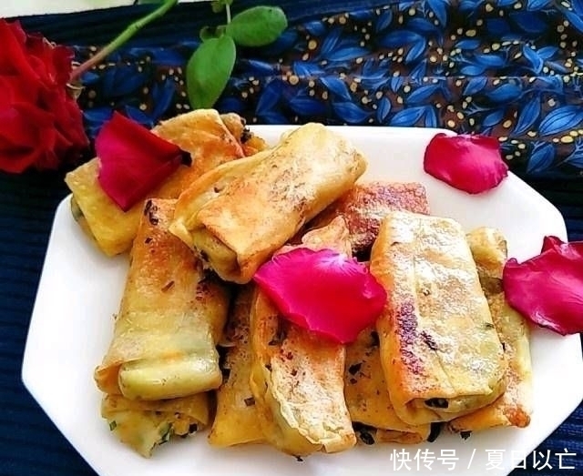 韭菜盒|薄饼韭菜盒，清爽柔软，省去揉滚步骤，省时省力