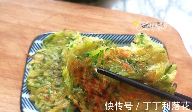 丝瓜籽|三伏天，吃它正当时，清热去火营养好，不炒不炖当饭吃，真简单！