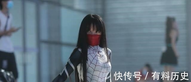 tony|電影級頂尖COS漫展變哥譚市現場,暗黑風滿滿的小丑與小丑女