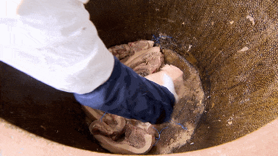 苏城冬补酱肉开腌哉！古法七石缸藏百年秘方！