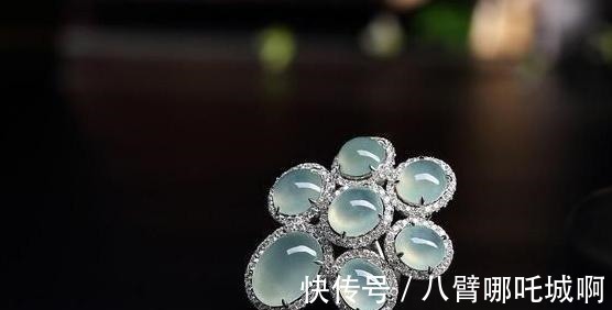 翡翠$翡翠戒指种类较多,如何挑选适合自己的戒指了解后恍然大悟!