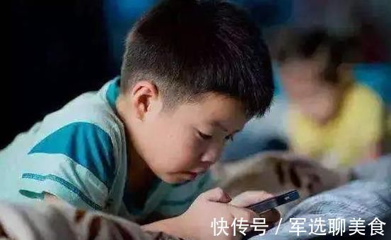 晓梅|经常玩手机和不玩手机的孩子,10年后性格差别明显,家长应该重视