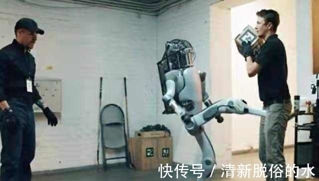 垄断|美日垄断人形机器人,要么狂收割要么没得卖,中国为何不再羡慕?